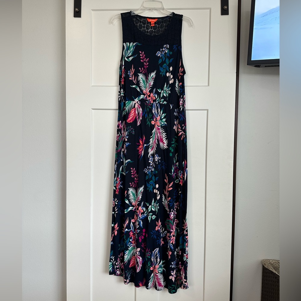 Women’s Flowery Maxi Dress